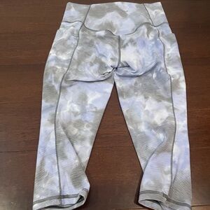 guc athleta salutation stash pocket Capri sp